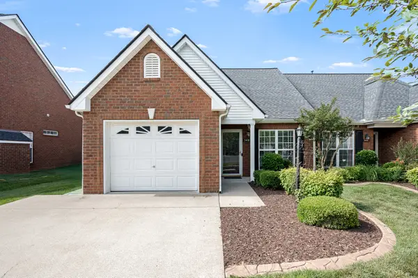 348 Golfview Ct, Murfreesboro, TN 37127