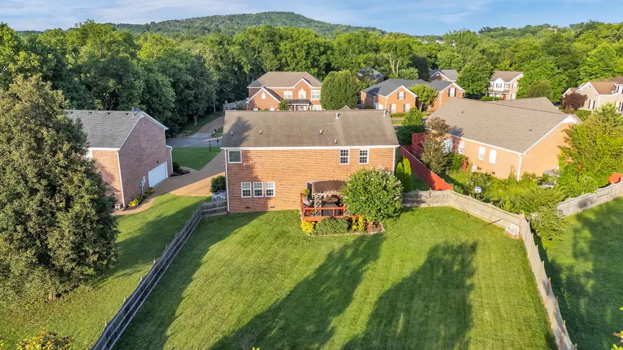 805 Wickshire Dr, Brentwood, TN 37027 - #2