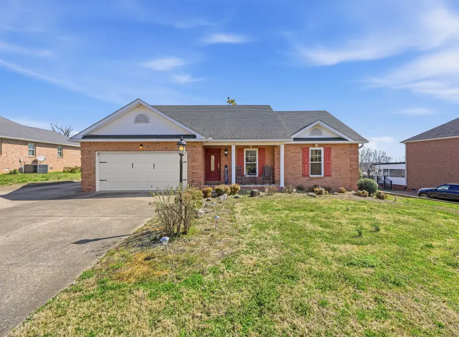 415 Woodlands Dr, Gallatin, TN 37066 - #3