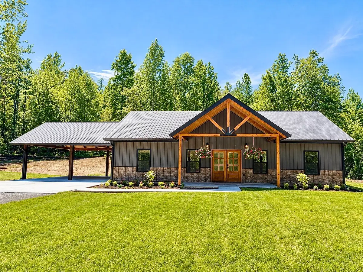 4811 Lick Creek Rd, Linden, TN 37096 - #1