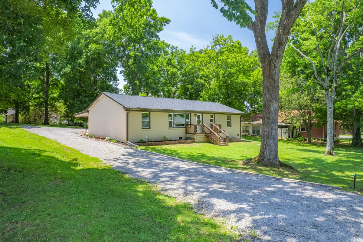 916 Battery Dr, Lewisburg, TN 37091 - #1