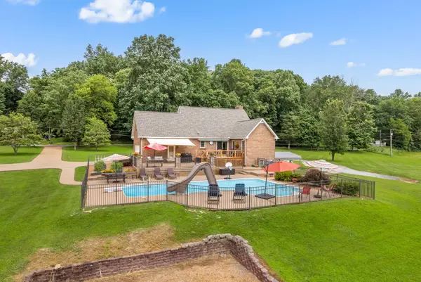 915 Rocky Hollow Rd, Erin, TN 37061