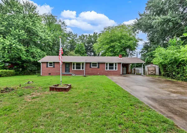 17 Charlemagne Blvd, Clarksville, TN 37042