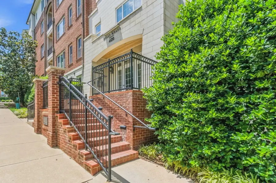 4120 Ridgefield Dr #402, Nashville, TN 37205 - #2