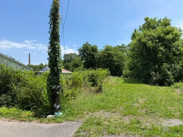 606 Kiwanis Ave, Fayetteville, TN 37334 - #2