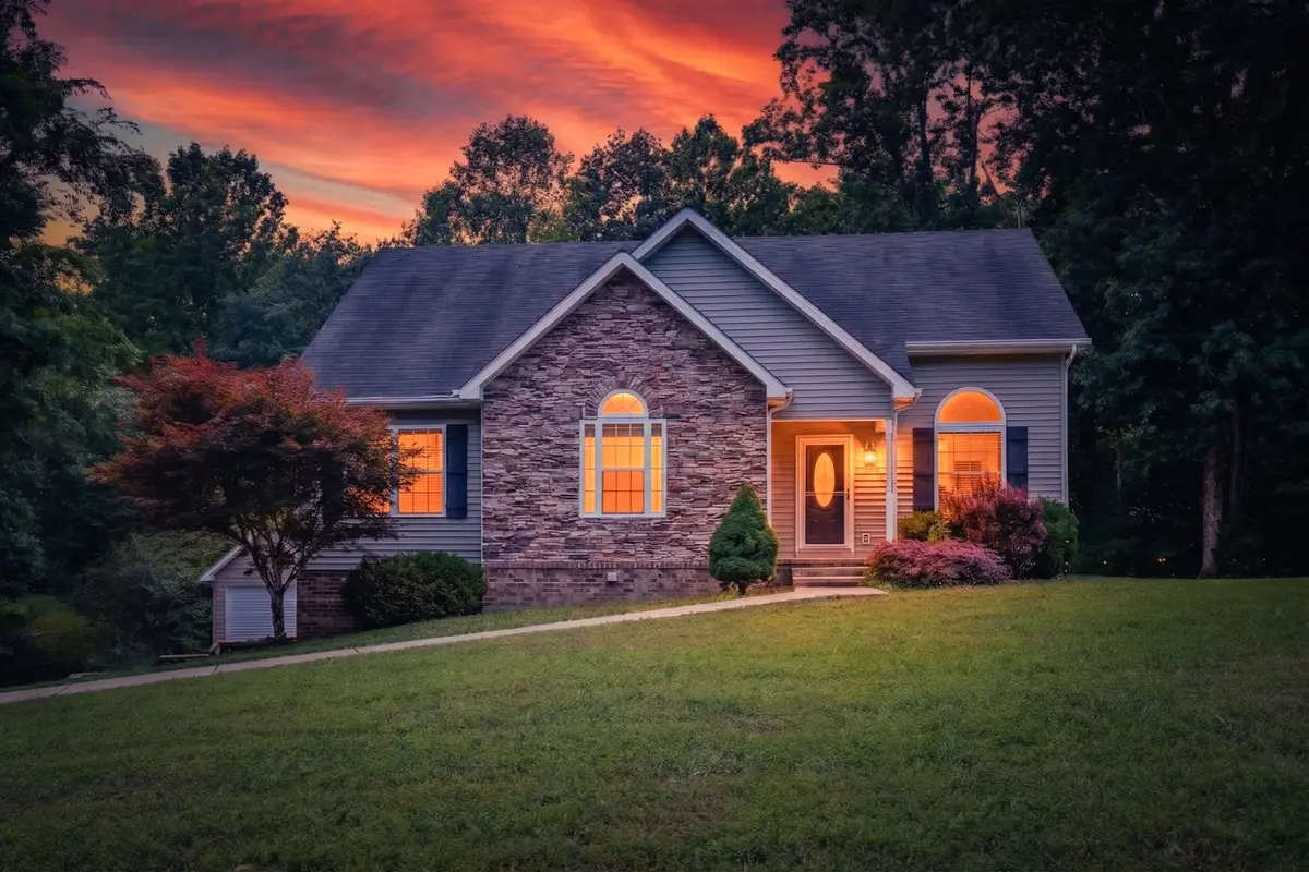 506 Daugherty Ln, Burns, TN 37029 - #1