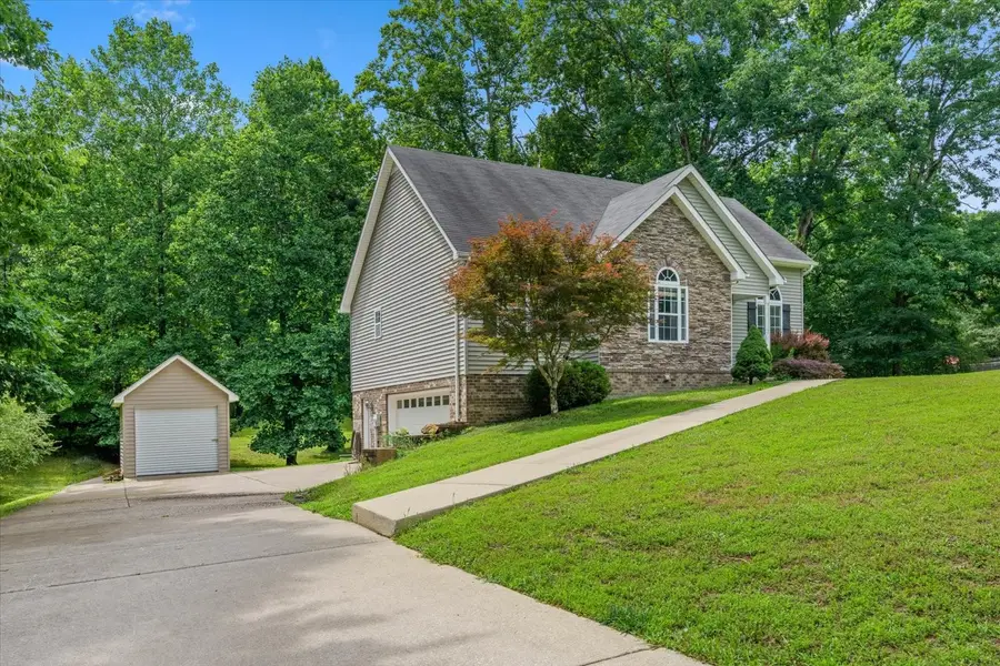 506 Daugherty Ln, Burns, TN 37029 - #3