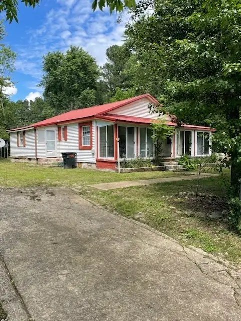103 E High St, Ethridge, TN 38456 - #3