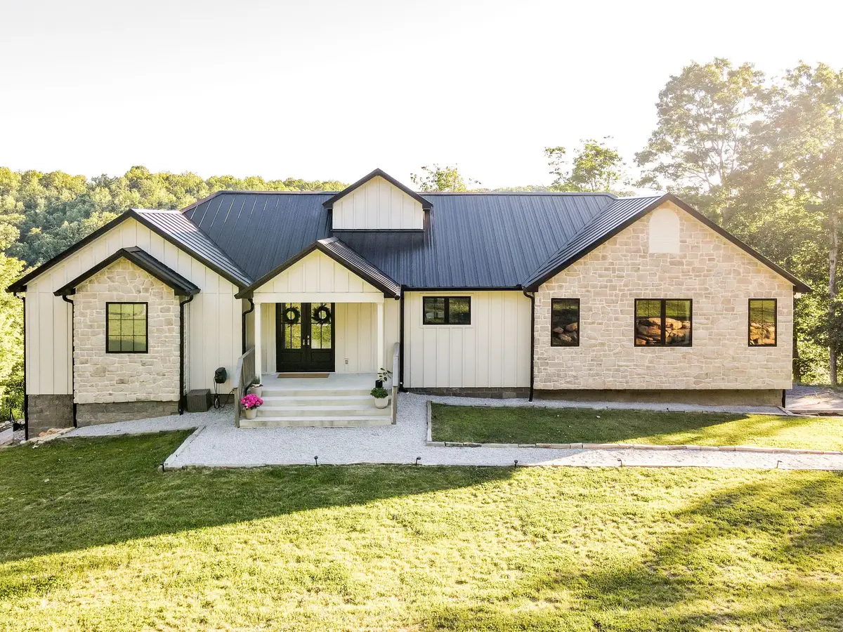 1058 Paiute Trl, Pegram, TN 37143 - #1
