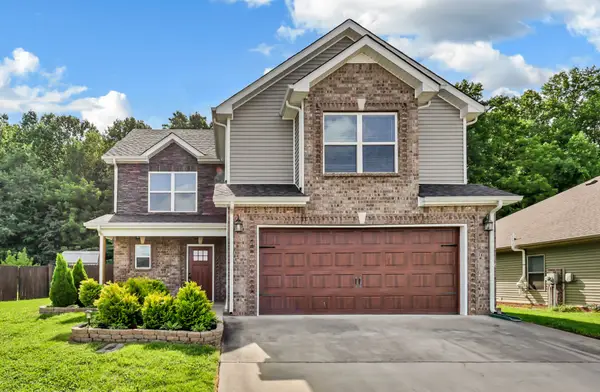 1177 Gentry Dr, Clarksville, TN 37043