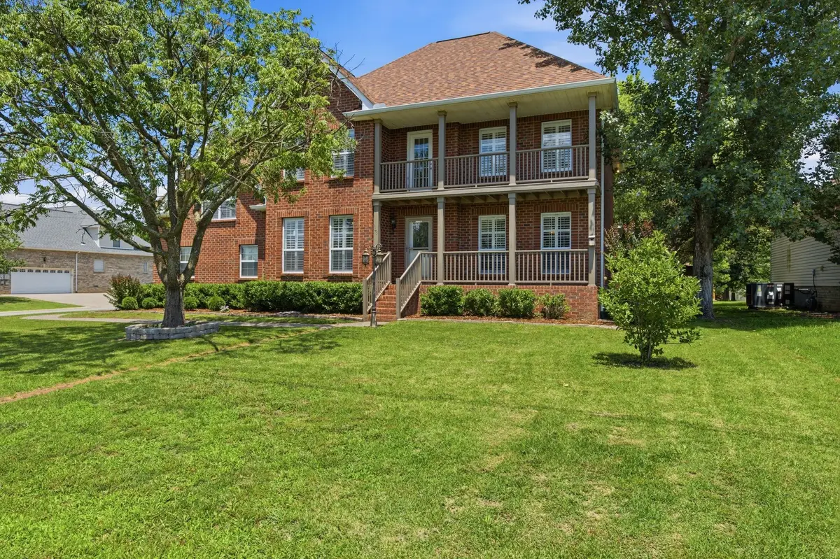 465 Remington Ave, Gallatin, TN 37066 - #1