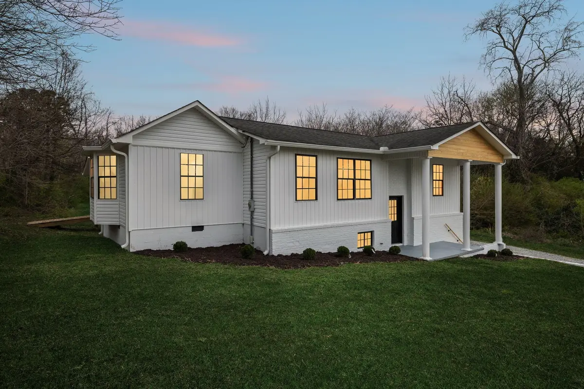 614 Shoemaker Street, Athens, TN 37303 - #1