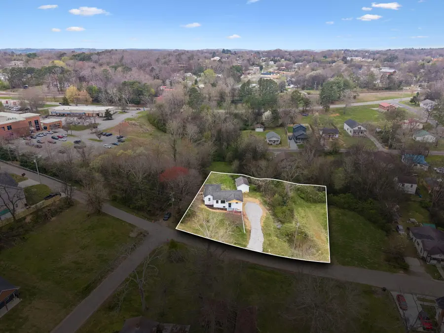614 Shoemaker Street, Athens, TN 37303 - #3