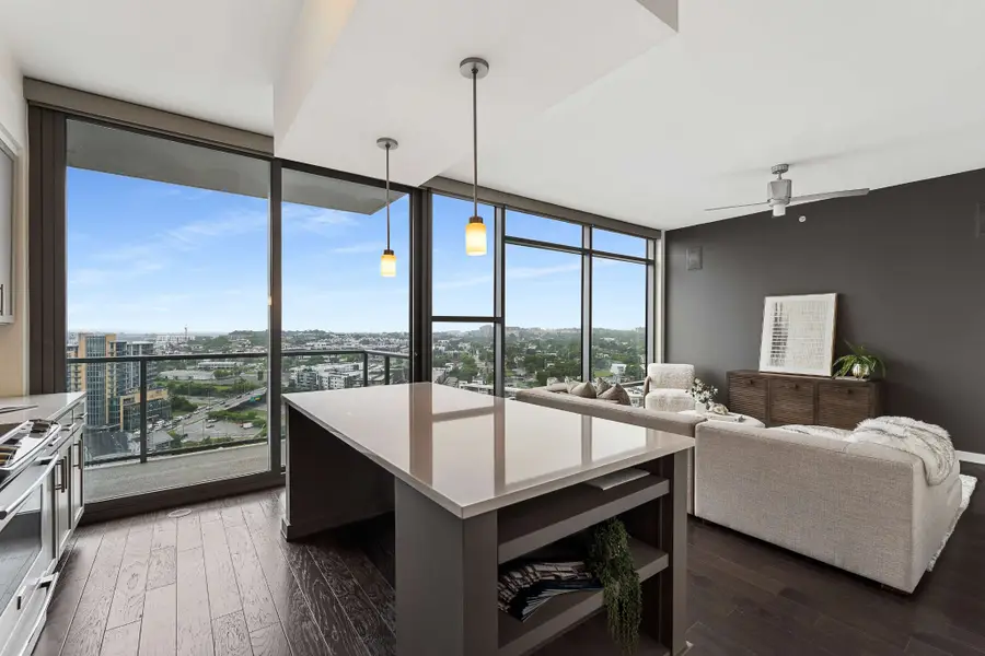 1212 Laurel St #2009 SE, Nashville, TN 37203 - #3