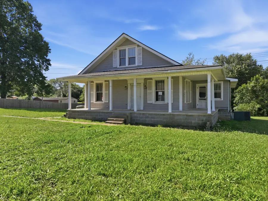 323 Kennedy St, Lawrenceburg, TN 38464 - #3