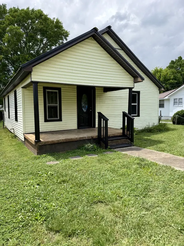 125 Walnut St, Cowan, TN 37318