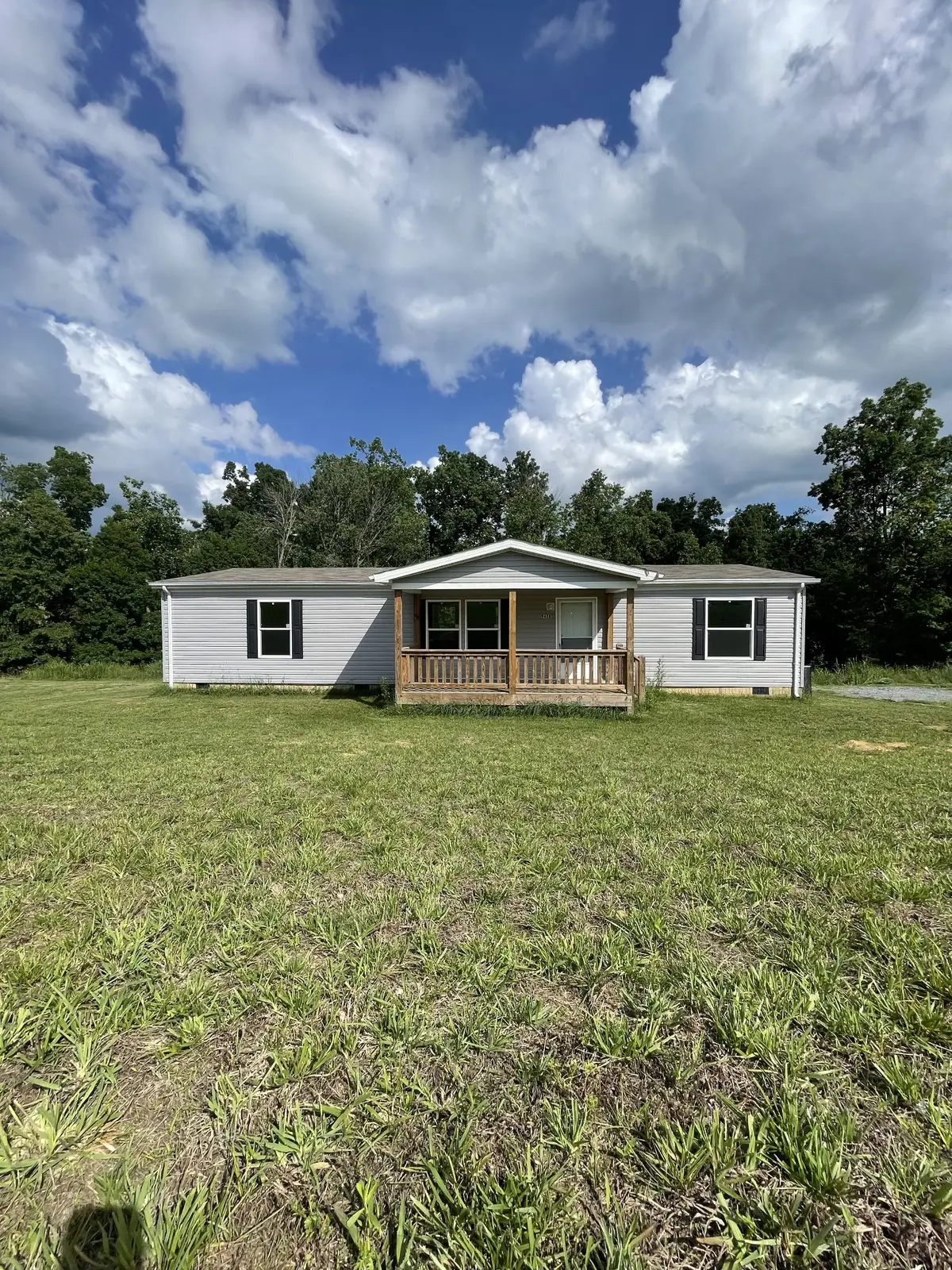 9494 Sunrise Rd, Red Boiling Springs, TN 37150 - #1