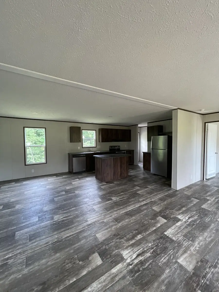 9494 Sunrise Rd, Red Boiling Springs, TN 37150 - #2