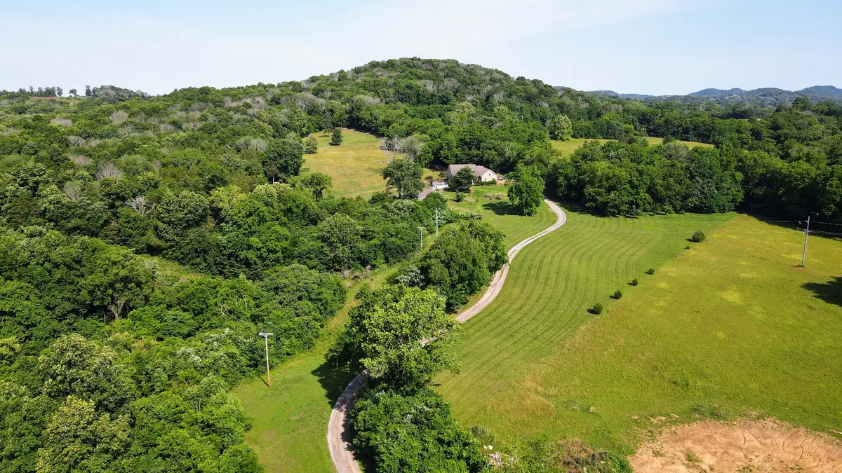 335 Hankins Ln, Hartsville, TN 37074 - #1