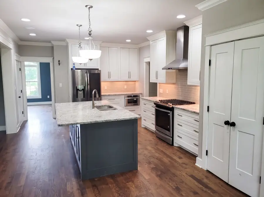 521 Autumnstone Ln, Bowling Green, KY 42103 - #2