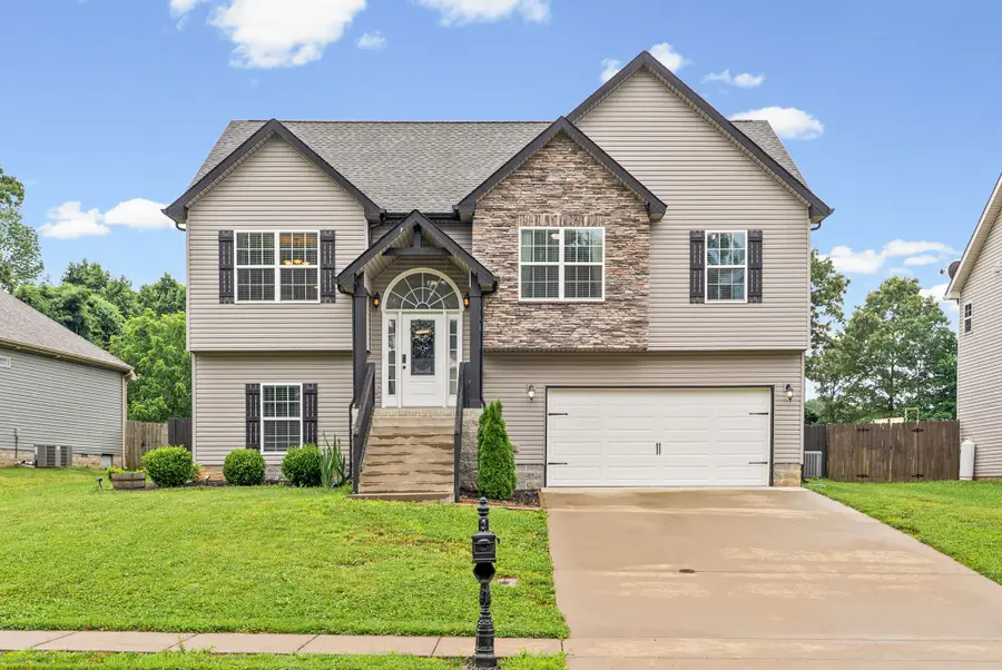 130 Sycamore Hill Dr, Clarksville, TN 37042 - #2