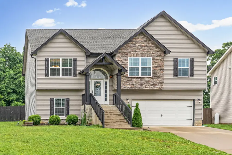130 Sycamore Hill Dr, Clarksville, TN 37042 - #3