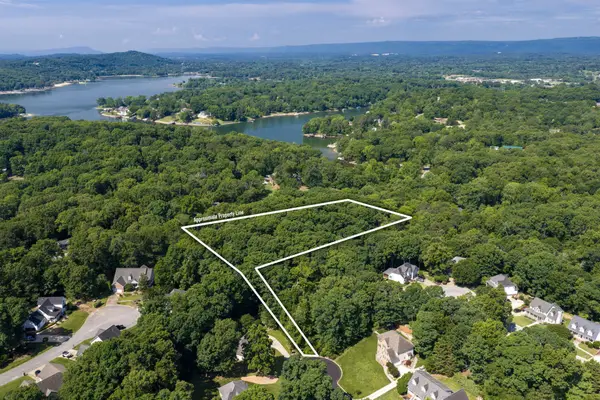 8801 College Station Lane, Soddy Daisy, TN 37379
