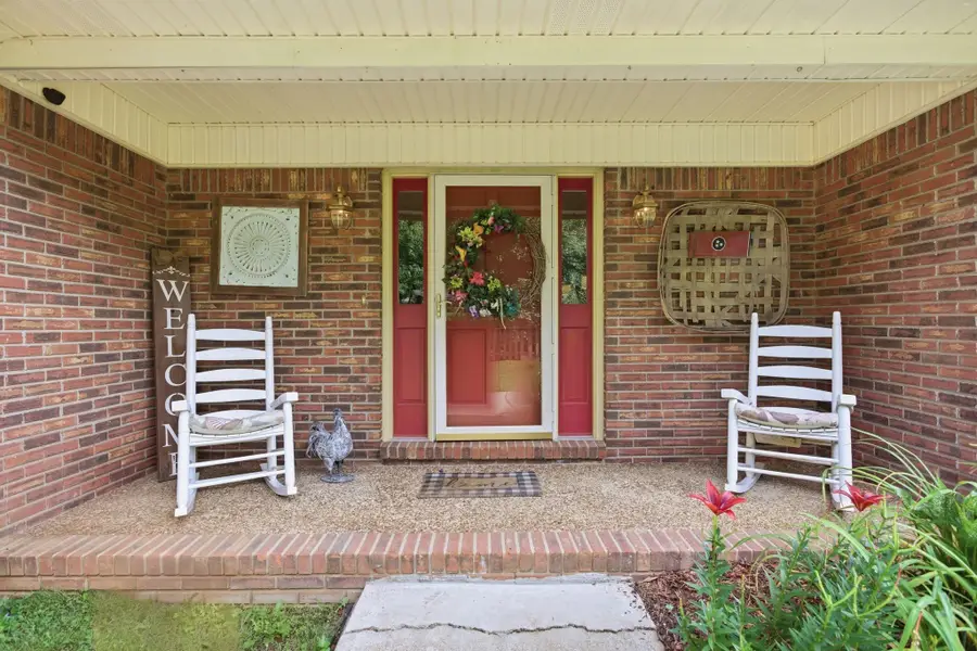750 Mountain View Dr, Pulaski, TN 38478 - #3