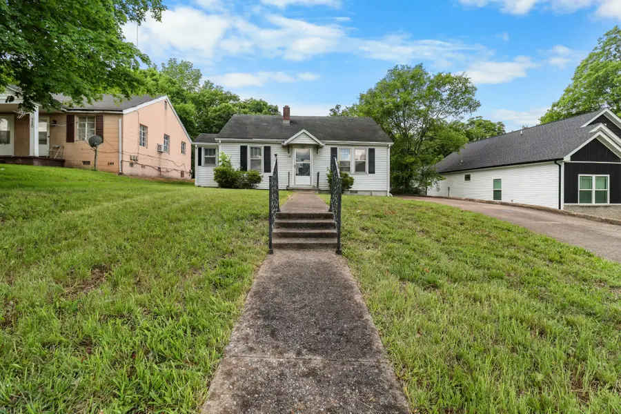 726 Richardson St, Clarksville, TN 37040 - #3