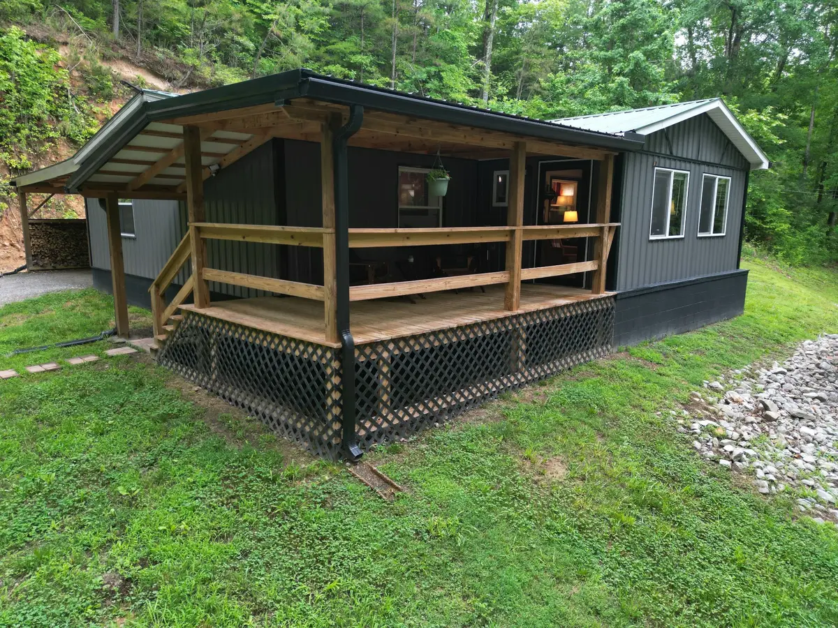 14656 Highway 438 W, Linden, TN 37096 - #1