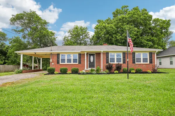 417 Central Ave, Chapel Hill, TN 37034