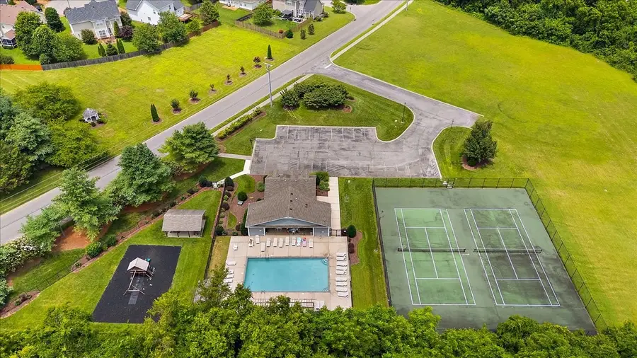 303 Newport Meadows Circle, Thompsons Station, TN 37179 - #2
