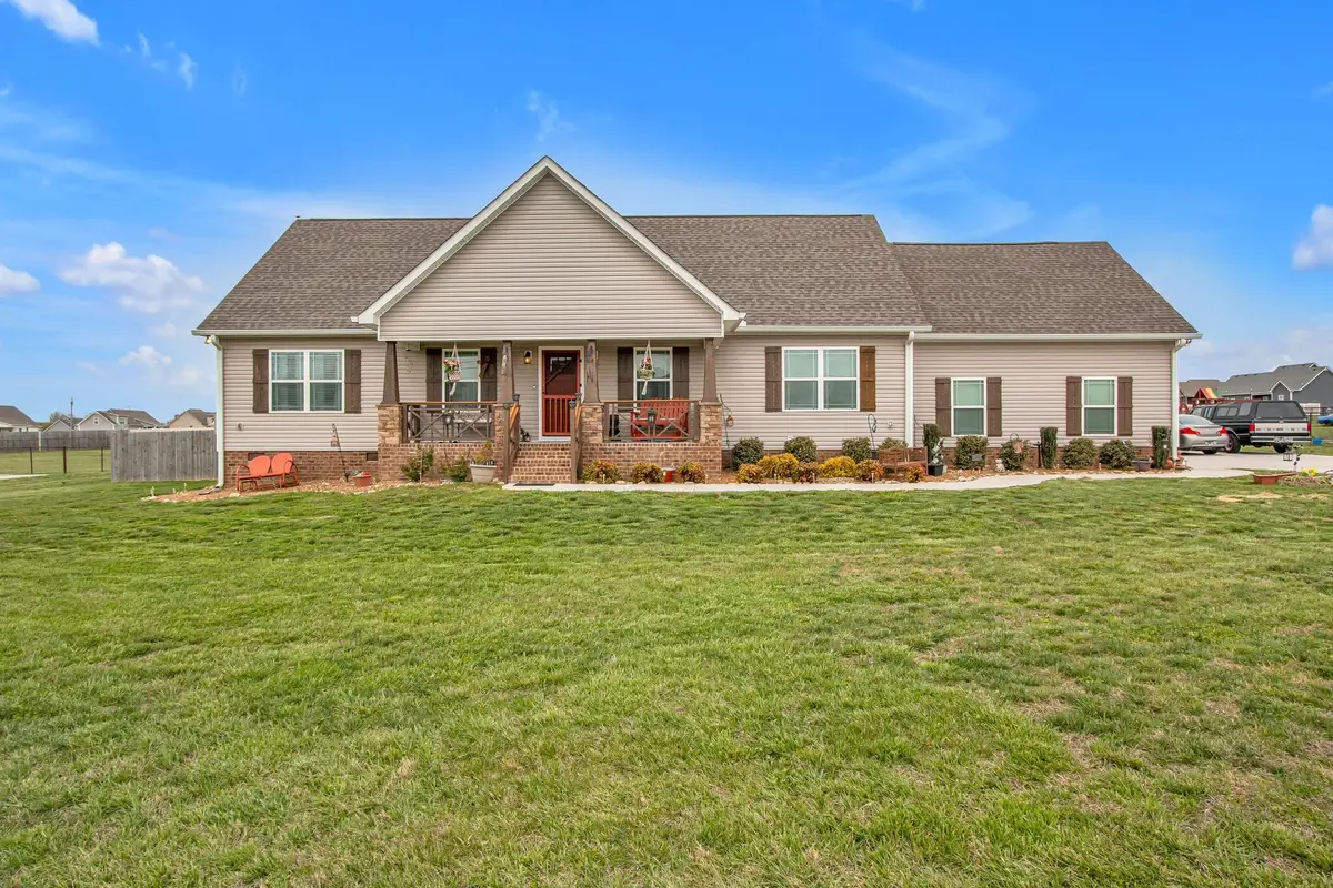 957 Richland Farms Dr, Manchester, TN 37355 - #1