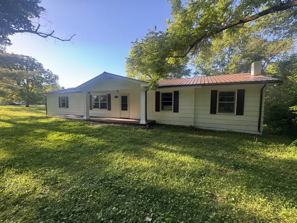 2385 Midway Rd, Smithville, TN 37166 - #1