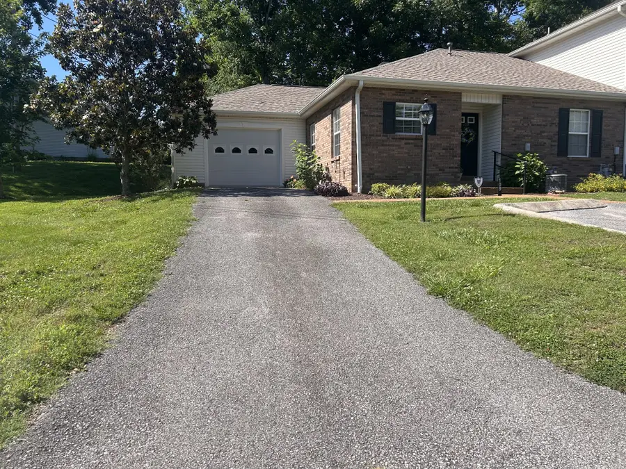 109 Eastdale Ln, Dickson, TN 37055 - #2