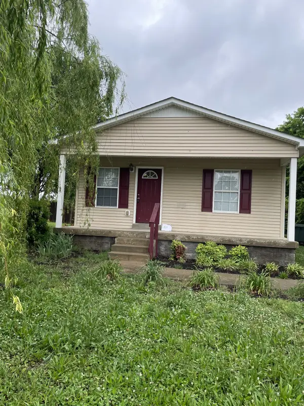303 15th Ave W, Springfield, TN 37172