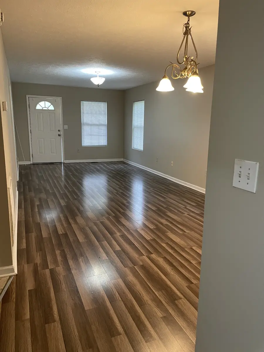 303 15th Ave W, Springfield, TN 37172 - #3