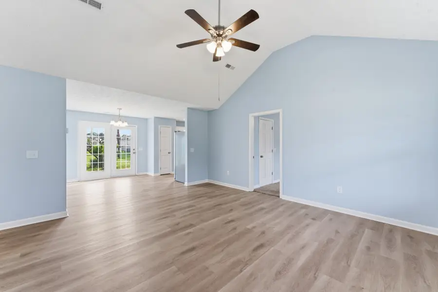 204 Cottonwood Dr, Shelbyville, TN 37160 - #3