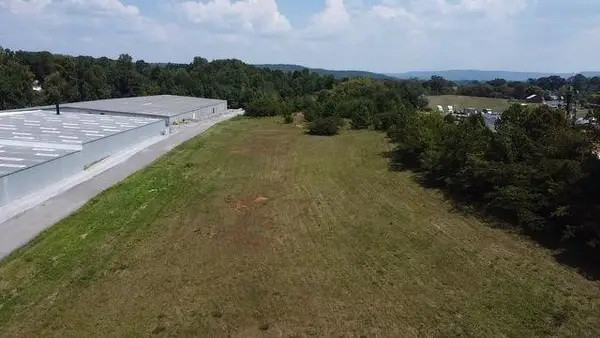 0 N Spring St, Sparta, TN 38583
