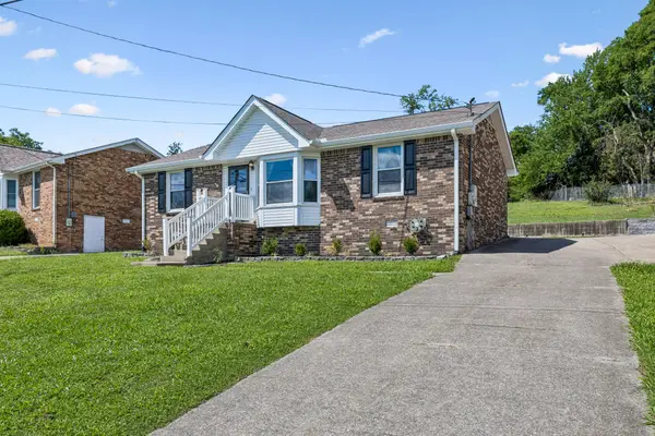 104 Spruce Dr, Hendersonville, TN 37075