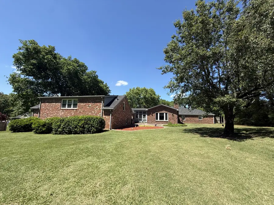 1206 Holly Hill Dr, Franklin, TN 37064 - #3