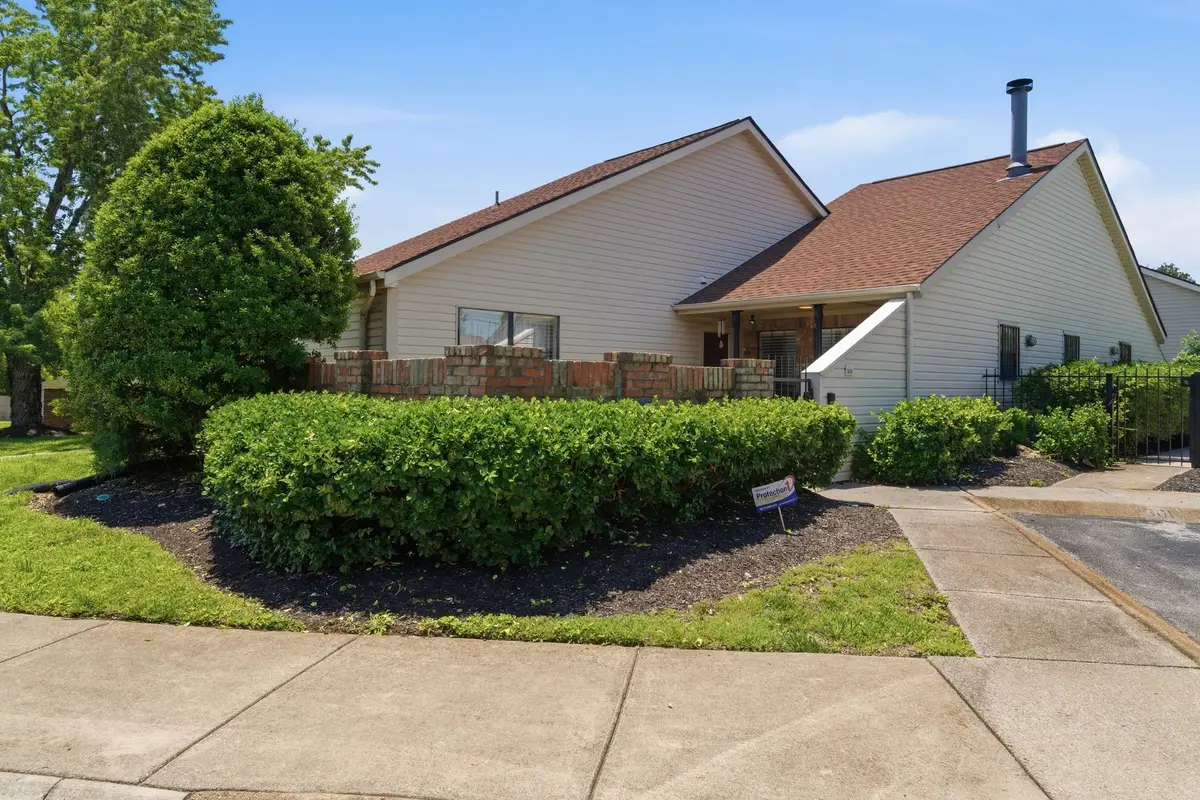301 Laurel Hill Dr, Old Hickory, TN 37138 - #1