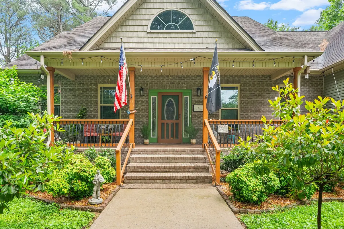 2700 Dover Rd, Woodlawn, TN 37191 - #1
