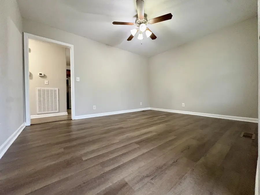 946 Van Buren Ave, Oak Grove, KY 42262 - #3