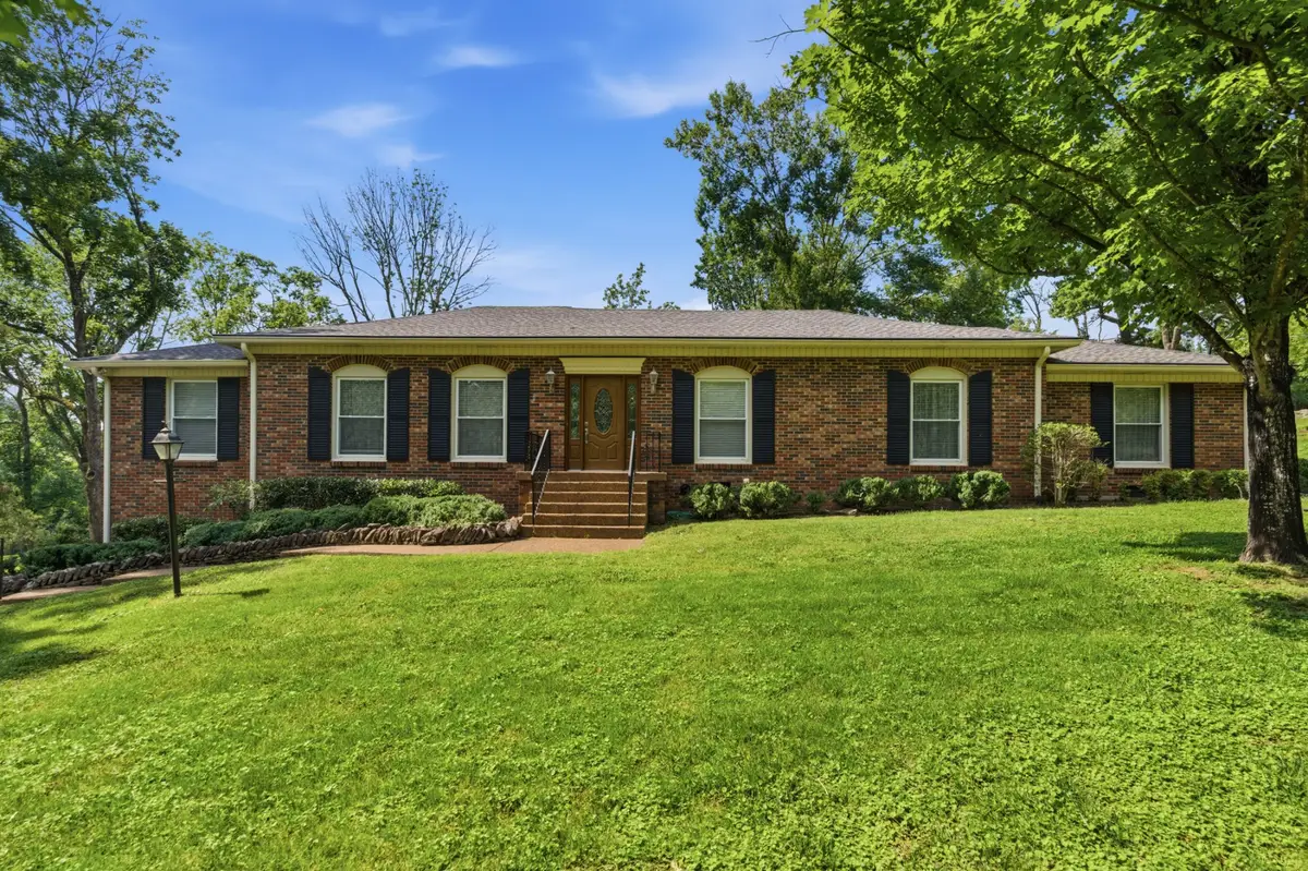 631 Forest Park Dr, Brentwood, TN 37027 - #1