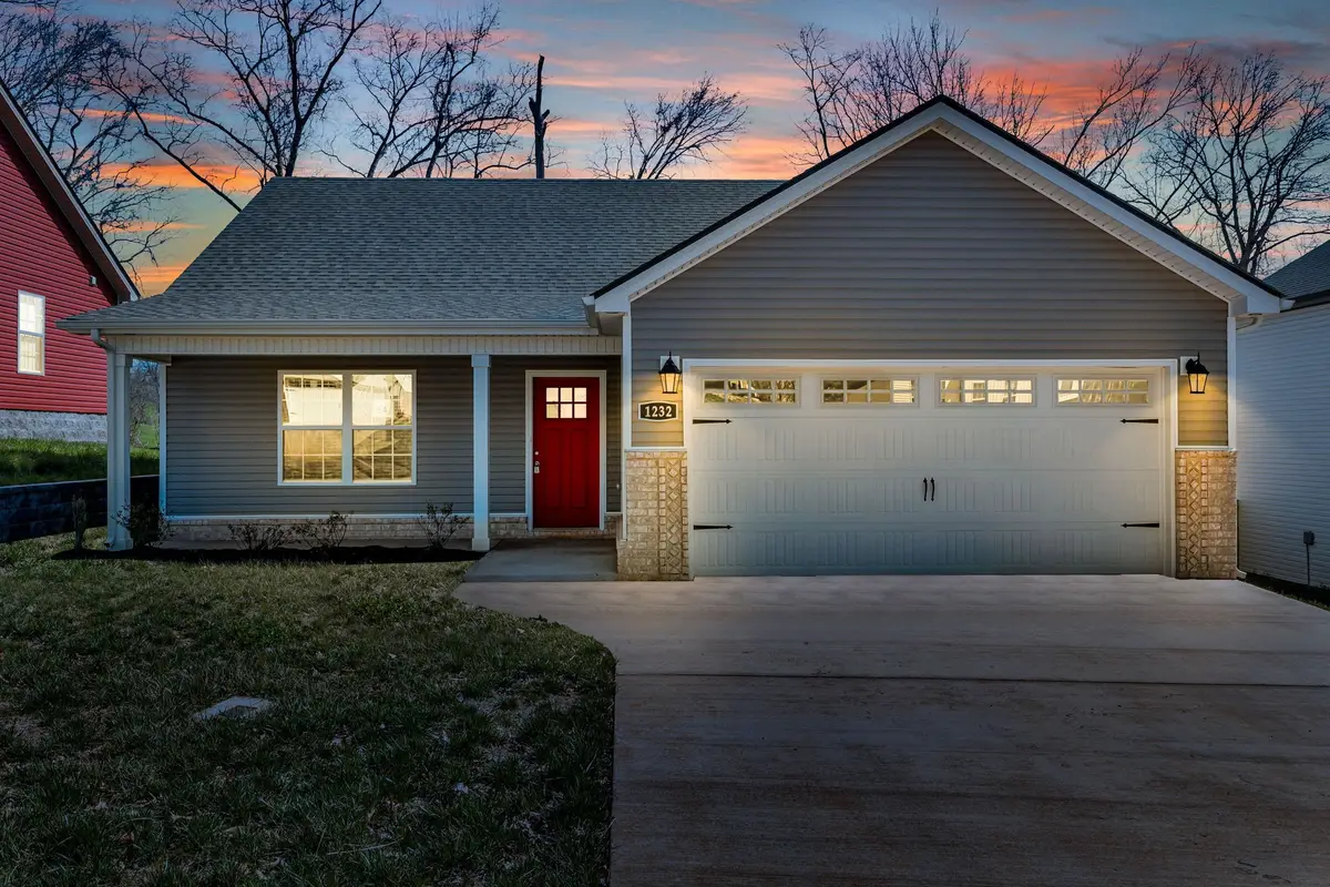 1232 Cardinal Creek Dr, Clarksville, TN 37040 - #1