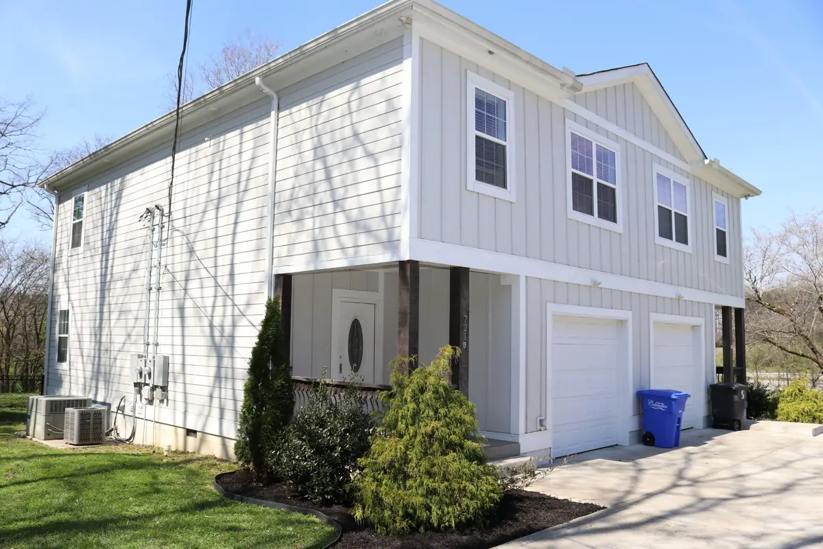 721 Poplar St, Columbia, TN 38401 - #1