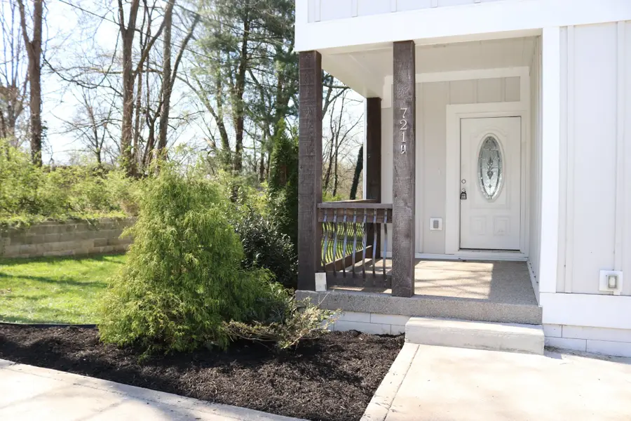 721 Poplar St, Columbia, TN 38401 - #2