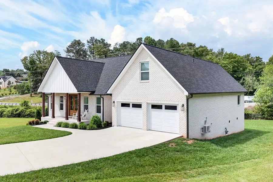 1379 Buckingham Pl, Cookeville, TN 38501 - #2
