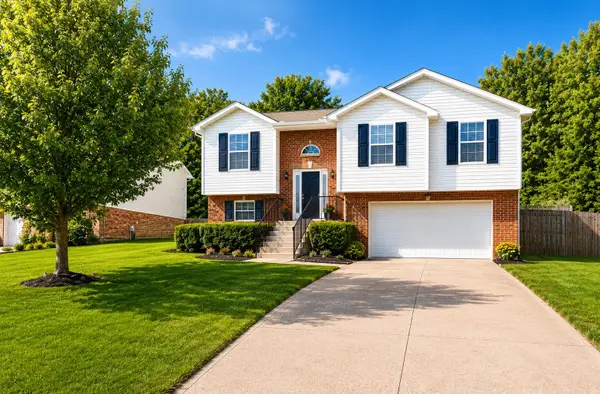 1023 Hedge Apple Dr, Clarksville, TN 37040